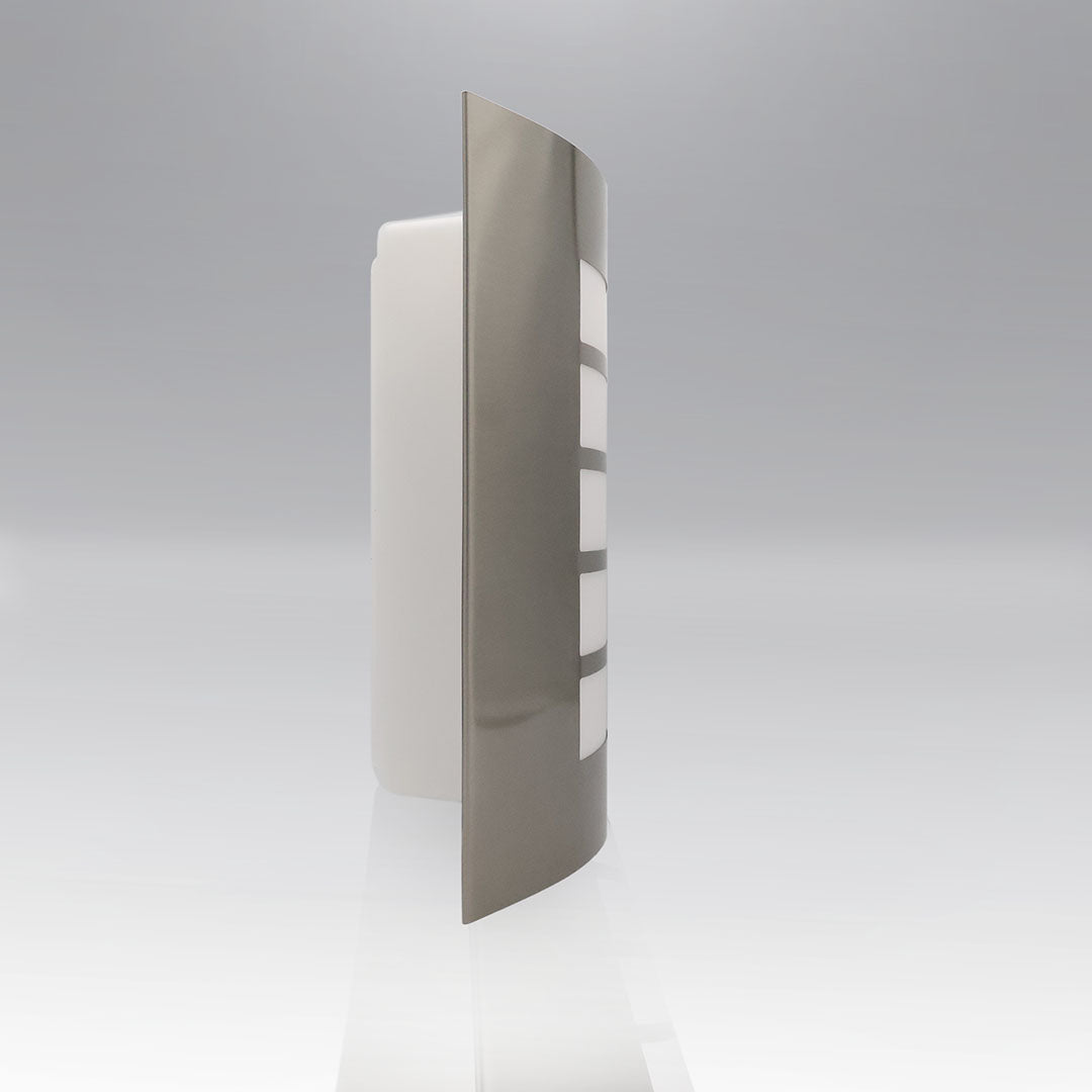 ADE-005 – LUMINARIA PARED PANTALLA ACERO INOXIDABLE REJILLA OPALINA EXTERIOR BASE E26/E27 - LumyventJC
