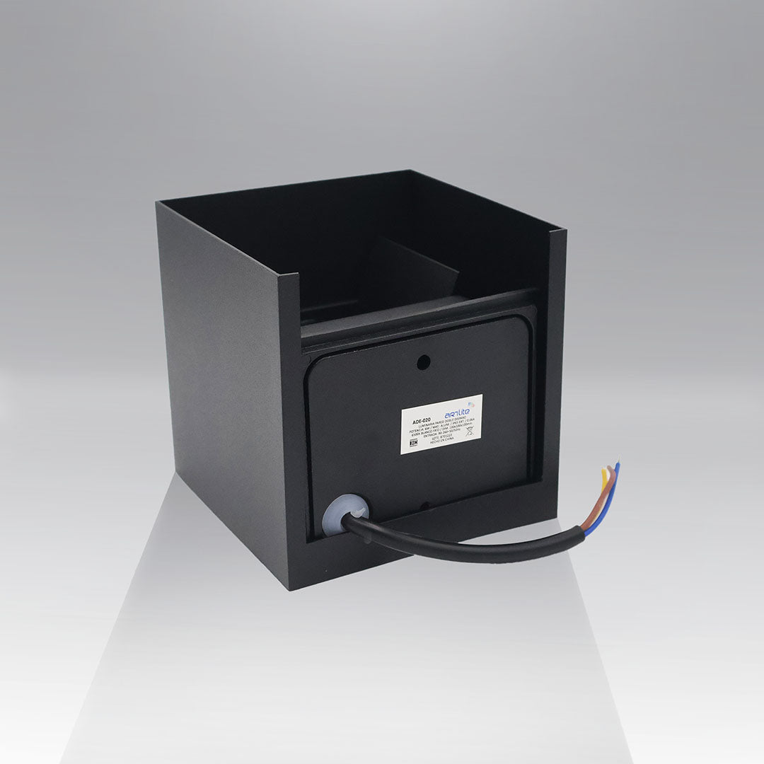 ADE-020 LUMINARIA LED PARED DOBLE CUBO NEGRO, ÁNGULO AJUSTABLE BLANCO FRÍO 6W - LumyventJC